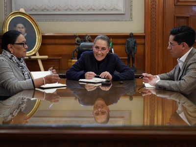 En pleno día de la Virgen de Guadalupe, Sheinbaum dialoga con el Papa León XIV y lo invita a México