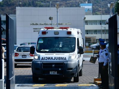 Trasladan a Jesús Murillo Karam a su domicilio de Lomas de Chapultepec