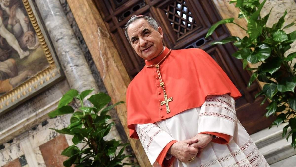El cardenal italiano Angelo Becciu