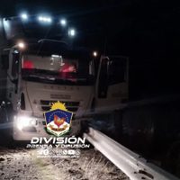 Manejaba un camión con 1,26 gramos de alcohol en sangre y chocó en la Ruta Nacional 40