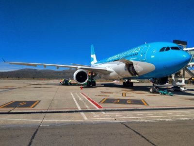 Con la llegada a Bariloche desde San Pablo, empezó la temporada de arribos internacionales
