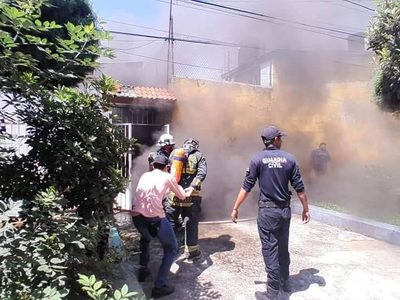 Asesinan a abuela y nieta y prenden fuego a su vivienda en Zacapu, Michoacán