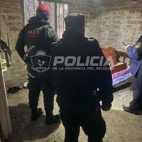 Secuestraron un pequeño arsenal y detuvieron a dos personas en Neuquén