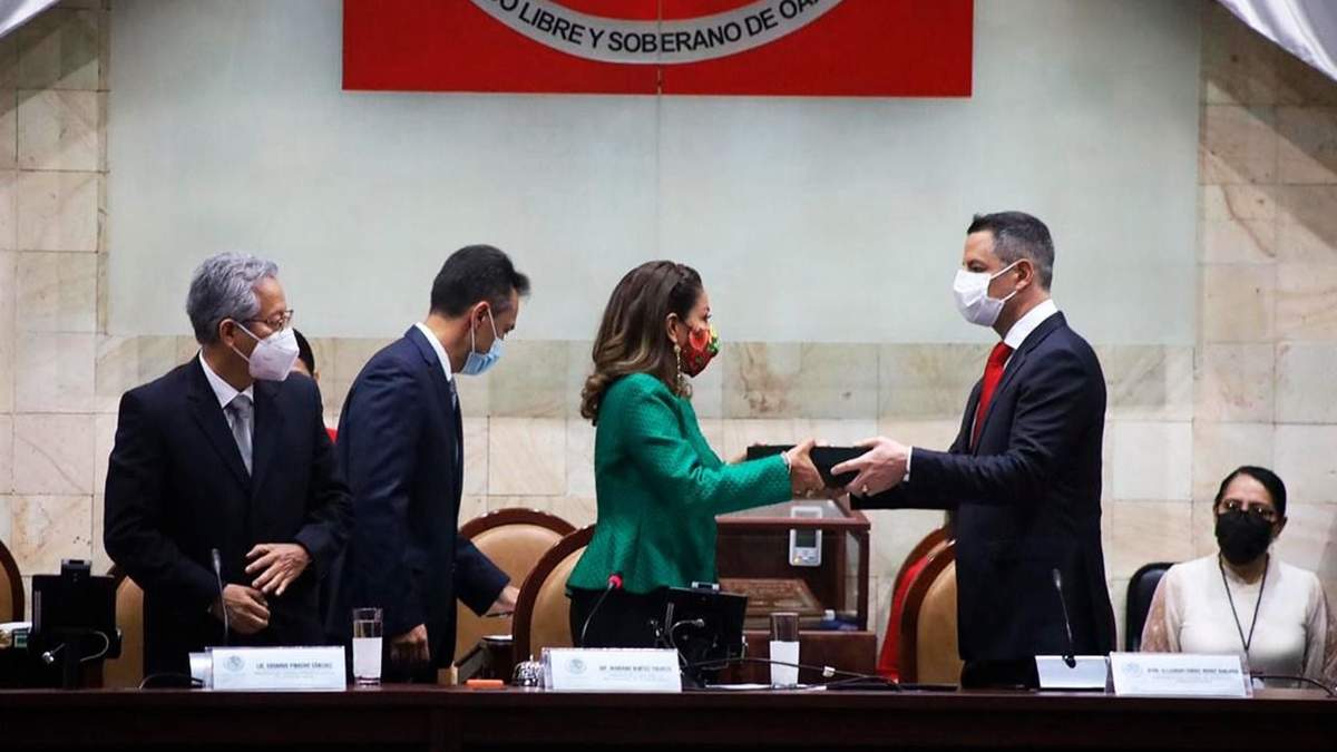 Alejandro Murat entrega quinto informe