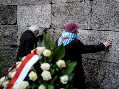 Sobrevivientes de Auschwitz conmemoran el 80vo aniversario de la liberación del campo