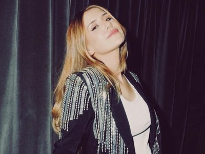 La reacción del novio de Mica Tinelli al ver que la joven recibió un ostentoso regalo. ¿Celoso?