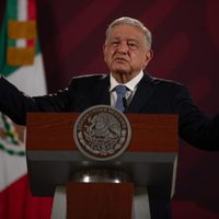 AMLO denunciará a juez Martín Santos por amparar a Xóchitl Gálvez
