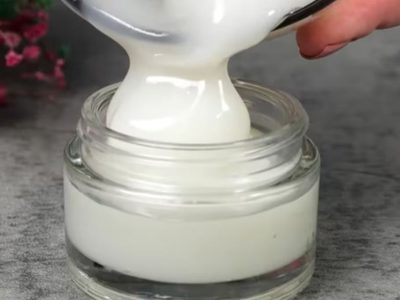 Crema aclaradora casera con 1 ingrediente que tenés siempre en la alacena: así deja tu piel radiante y sin manchas