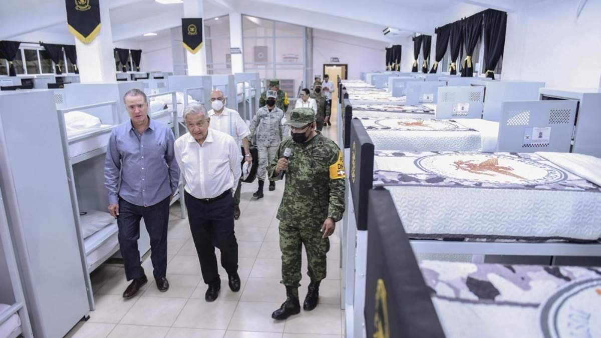 El presidente inauguró un cuartel de la Guardia Nacional en Culiacán
