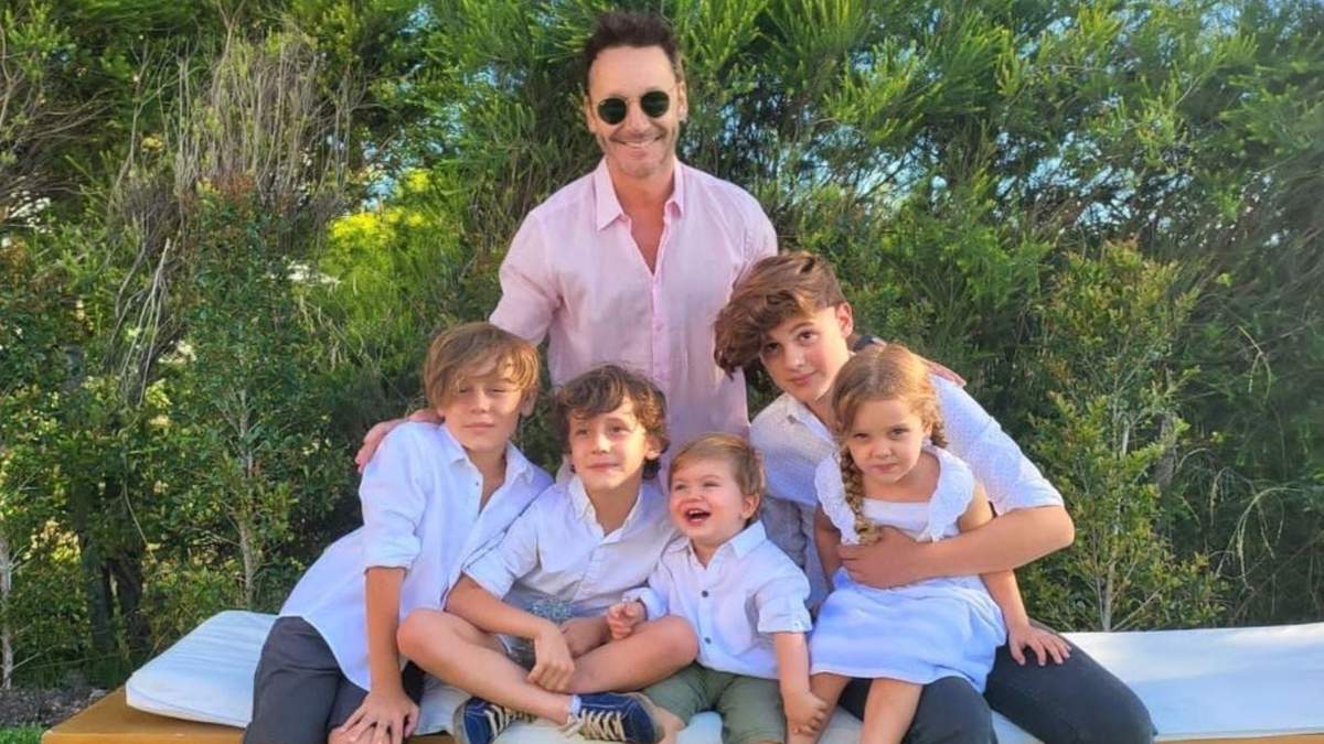 Benjamín Vicuña y sus hijos. Fuente: (Instagram)