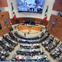 Morena insiste en extraordinario para discutir revocación de mandato; avalan dictamen