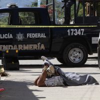 Protestan trabajadores de salud por narcoviolencia en Acapulco