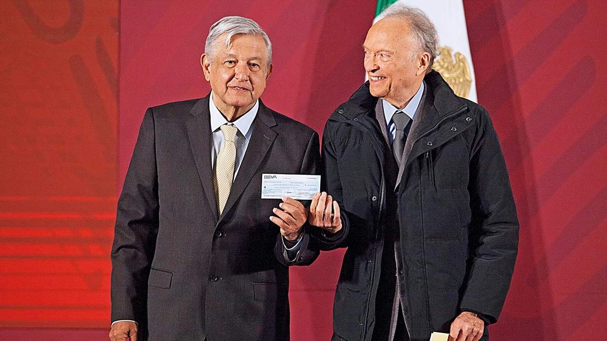 El día de la entrega del cheque