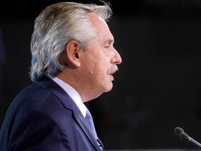 Alberto Fernández: “Ampliaremos días por maternidad, paternidad y adopción”