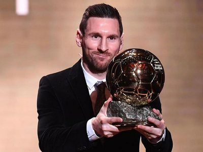 Otra vez en la cima: Lionel Messi ganó el séptimo Balón de Oro de su carrera