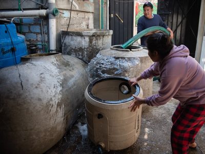 Sin agua: 48% de la población urbana en México padece escasez del líquido, revela INEGI