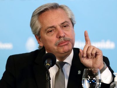 IFE 4: Alberto Fernández "se comprometió" a evaluar la continuidad del bono de ANSES