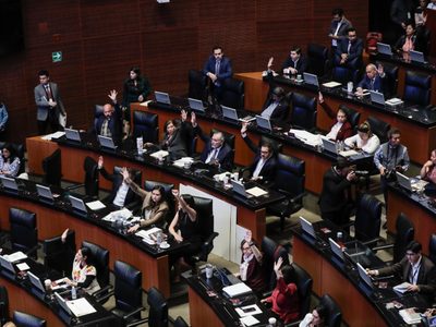 Senado aprueba reforma a la Ley de Ingresos sobre Hidrocarburos y exenta a Pemex del pago de ISR