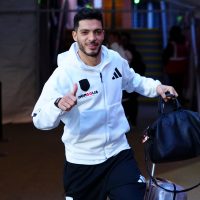 Raúl Jiménez llegó a 200 goles como profesional, pero el Fulham perdió 3-2 vs. Manchester United