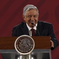 Conflictos por políticas de AMLO podrían minar más la confianza del mercado: Moody's
