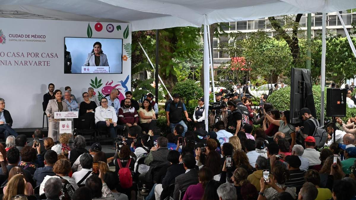 El recorrido de Clara Brugada por la Unidad Habitacional IMSS Narvarte