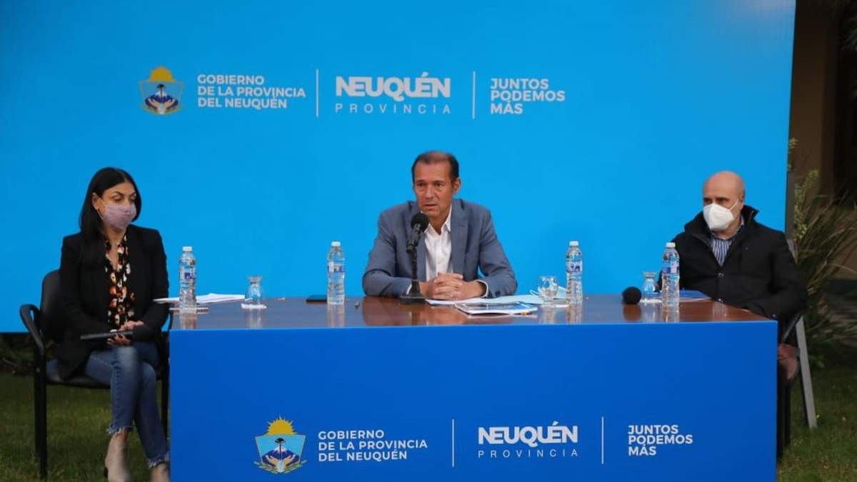Omar Gutiérrez en conferencia de prensa. Fuente: (Twitter)
