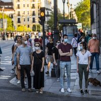 A pesar de reportar menos casos de coronavirus, España sigue pidiendo prudencia
