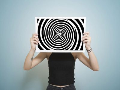 En Suecia, están todos invitados a una sesión de hipnosis colectiva: de qué se trata el experimento