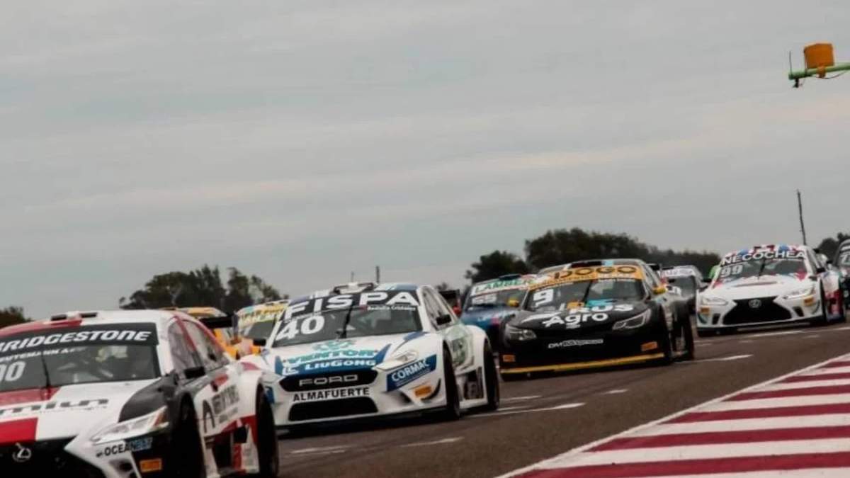 El Turismo Nacional vuelve a Centenario. Fuente: (Twitter)