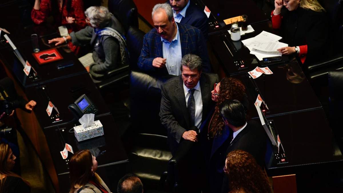 Senadores en la sesión del martes
