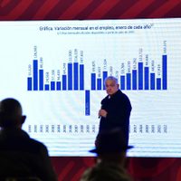 AMLO niega recesión técnica y vaticina crecimiento de 5% en los años que restan de su gestión