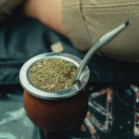 Si tu mate se llenó de hongos con yerba vieja, limpialo con este trucazo y dejalo como nuevo