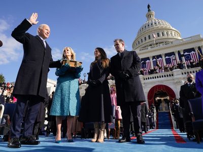 Biden promete unir a EU en tiempo de racismo, inequidad económica y pandemia