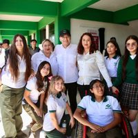 Gobernador Durazo cambia educación de estudiantes de Cananea con becas y nuevo plantel de Conalep