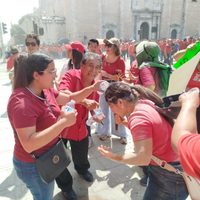 Dispersan, con extintores, protesta de docentes en Yucatán (Video)