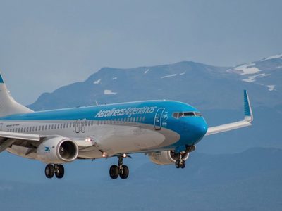 Vuelos: el Gobierno mantendrá el cupo de personas que pueden ingresar desde el exterior
