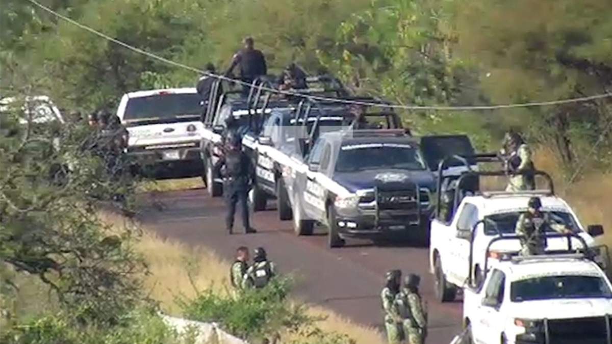 La Guardia Nacional y policías de Michoacán acudieron al sitio del enfrentamiento