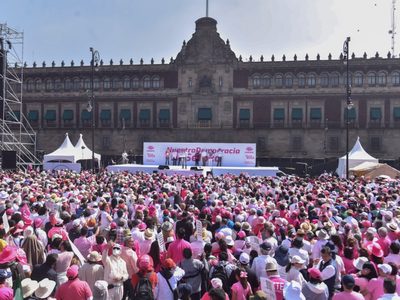 Xóchitl Gálvez asumirá costo de su participación en “marea rosa” si el INE fiscaliza: Max Cortázar
