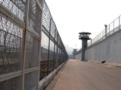 Droga, televisores y microondas entre lo decomisado en penal de Santa Martha Acatitla