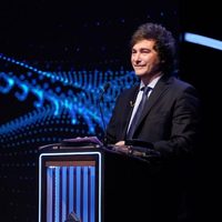 Javier Milei fue imputado por la corrida del dólar tras la denuncia hecha por Alberto Fernández