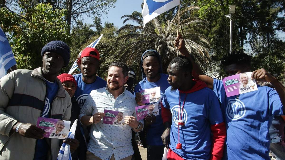 Migrantes haitianos en el evento de Santiago Taboada en la alcaldía Gustavo A. Madero