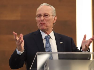 Medina Mora toma el control del CCE como figura de unidad rumbo a la revisión del T-MEC