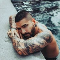 Sus seguidores sueñan con él: Maluma reluce con su nuevo look y sus tatuajes