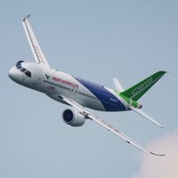 China intenta lanzar su propio avión de pasajeros, pero enfrenta turbulencias