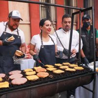 Sandra Cuevas anuncia limpia en el parque Río de Janeiro
