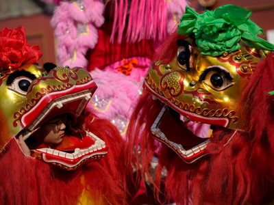El Año de la Serpiente comienza con celebraciones del Año Nuevo Lunar dentro y fuera de Asia