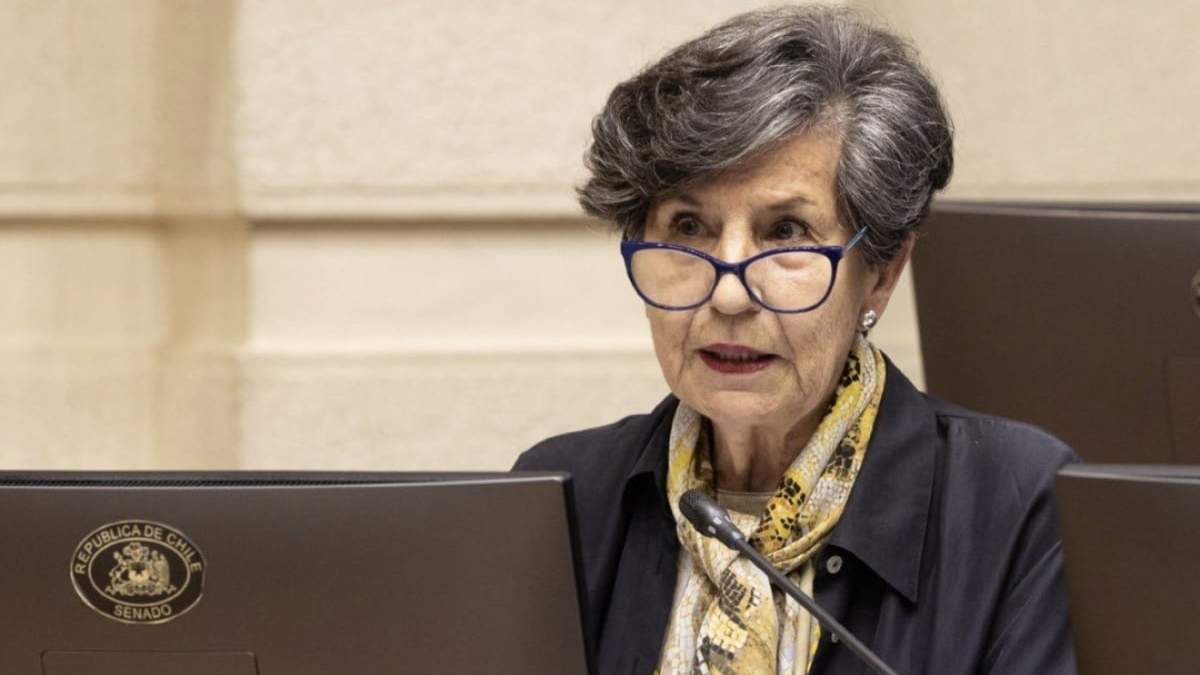 Isabel Allende Bussi en el Senado de Chile