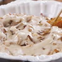 Dip de cebollas caramelizadas: elevá el nivel de tus picadas con esta receta tan fácil como deliciosa y nutritiva