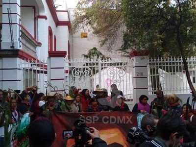 Pobladores de Atenco reprochan a AMLO falta diálogo sobre NAIM