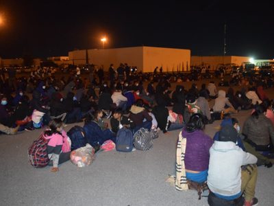 Más de 600 migrantes fueron interceptados en México: viajaban hacinados en camiones refrigerados